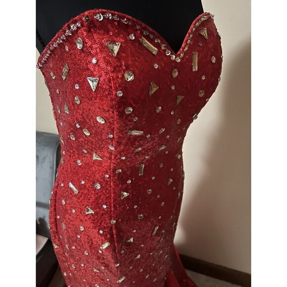Long Red Sequin Dress with Corset Back Sweetheart Neckline Size Medium - Picture 2 of 9